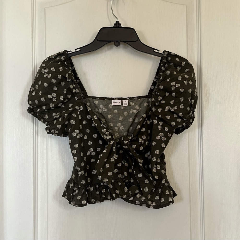 Puff sleeve blouse